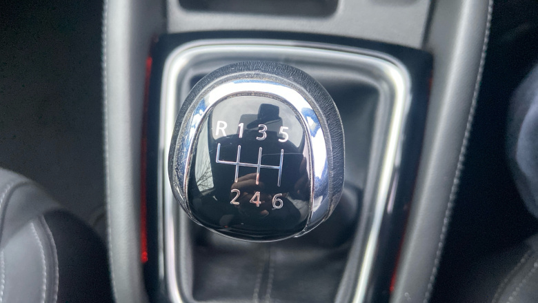 Nissan Qashqai 1.5 dCi N-Connecta 5dr Diesel Hatchback